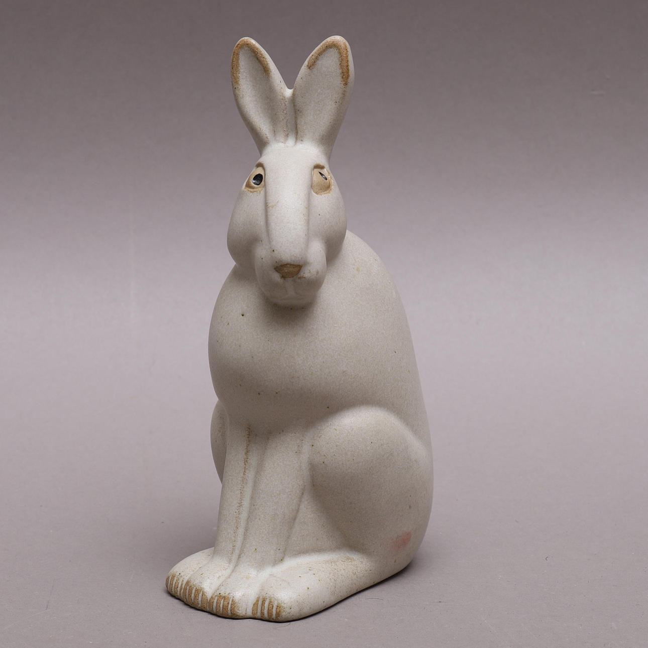 LISA LARSON. figurin, stengods, Hare, Jie.