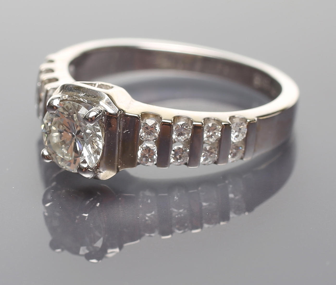 LYSANDE RING.