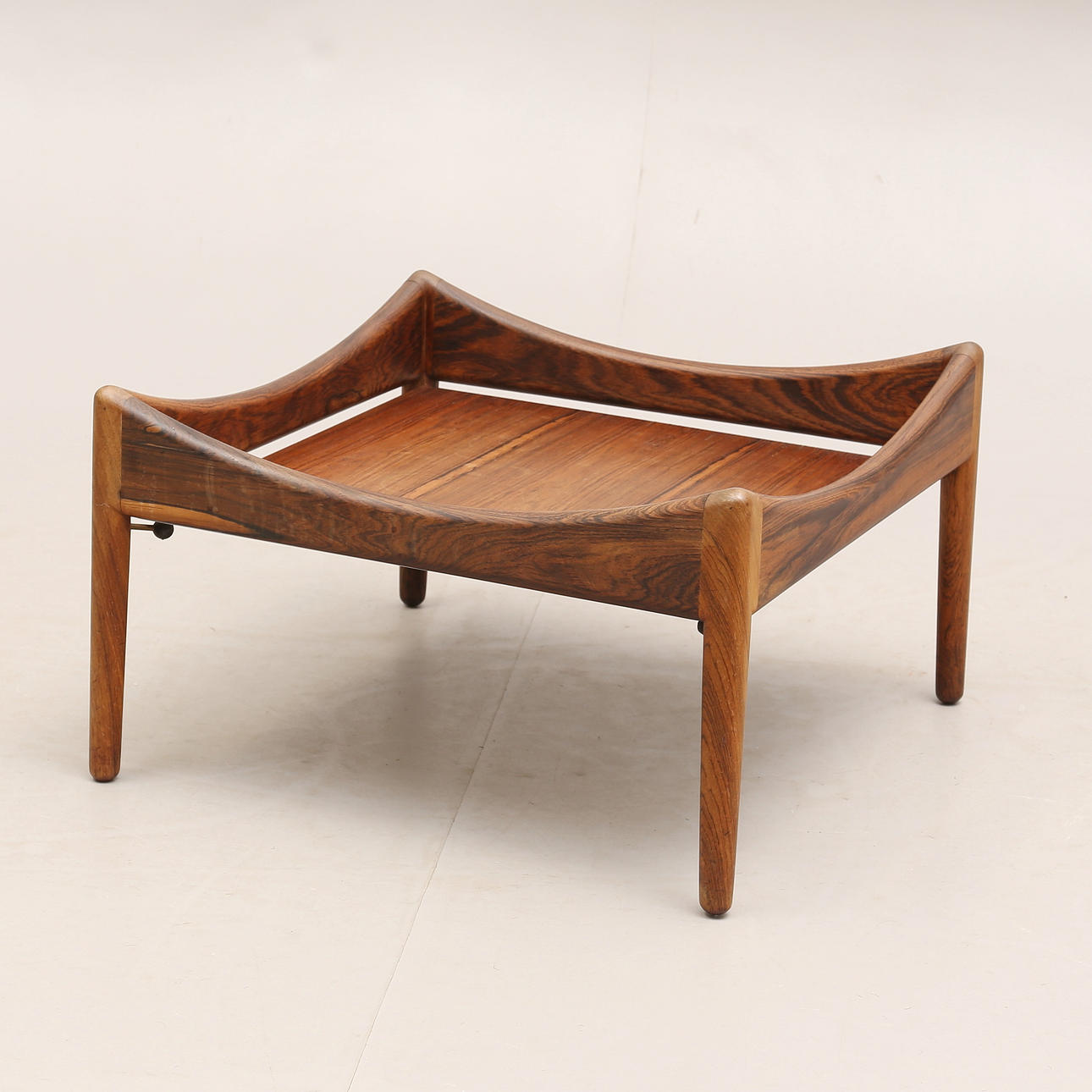 KRISTIAN VEDEL. TISCH, Palisander, "Modus".