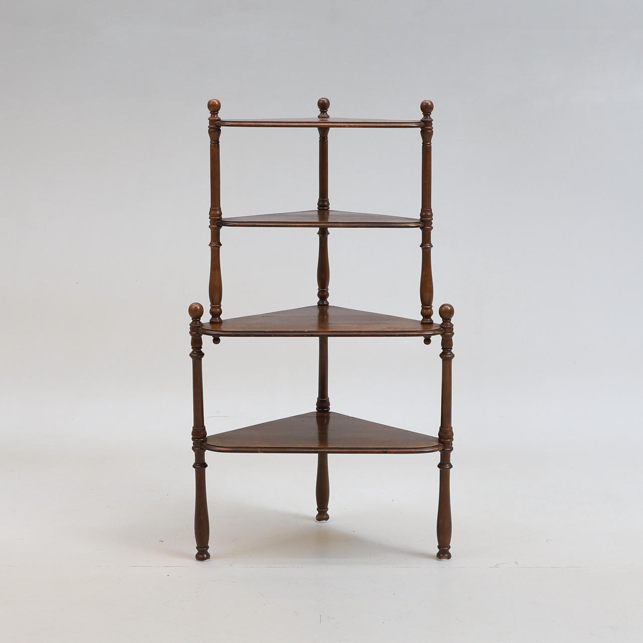 ETAGERE, træ, 20. århundrede.