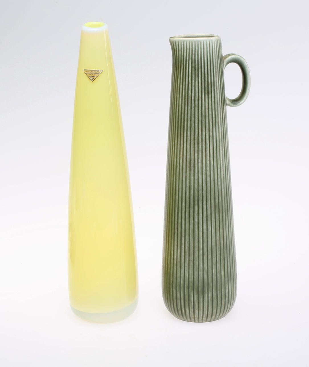 VASER, 2 st, keramik och glas.