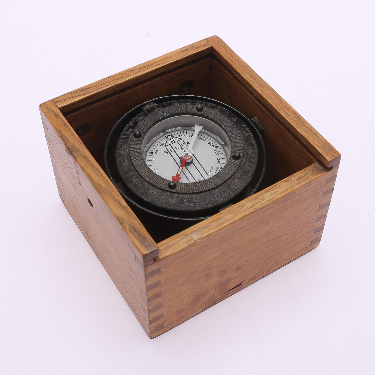 COMPASS in wooden box, Silva, 1900s.