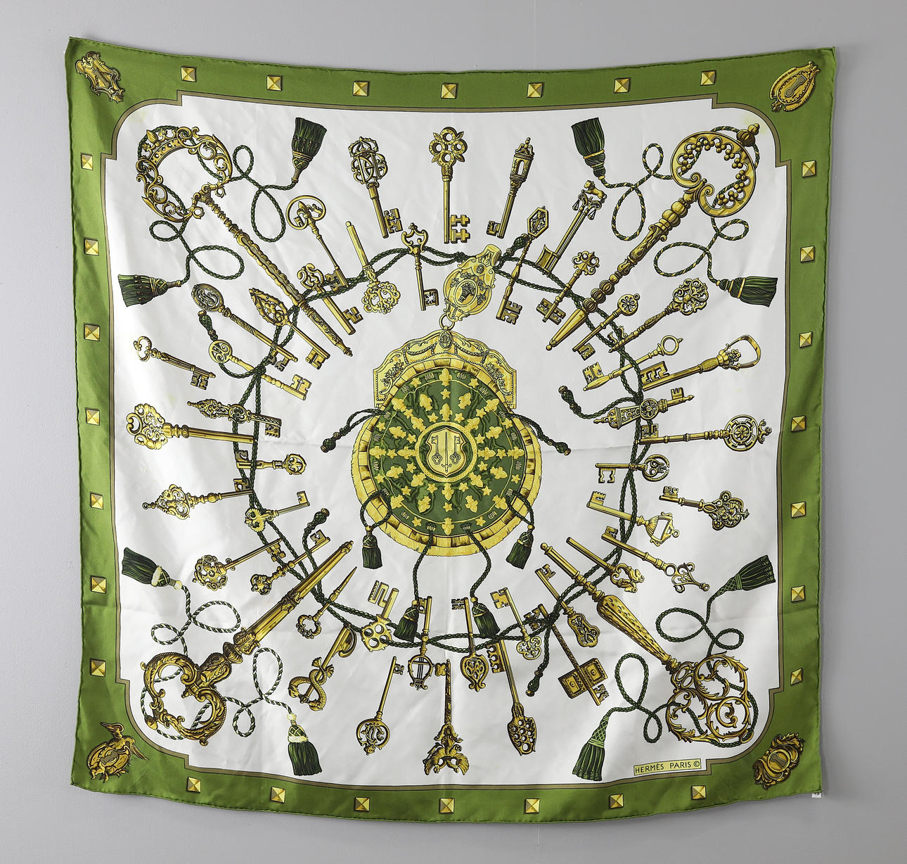 HERMÈS. scarf, siden, Paris, Frankrike.