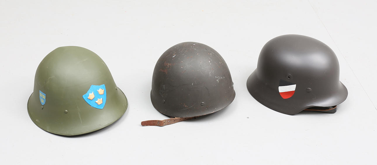 MILITÄRHJÄLMAR, 3 st.