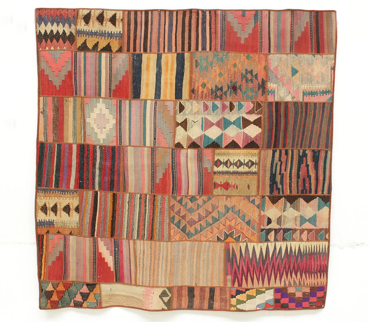MATTA, Patchwork, Kelim, 200 x 200 cm.
