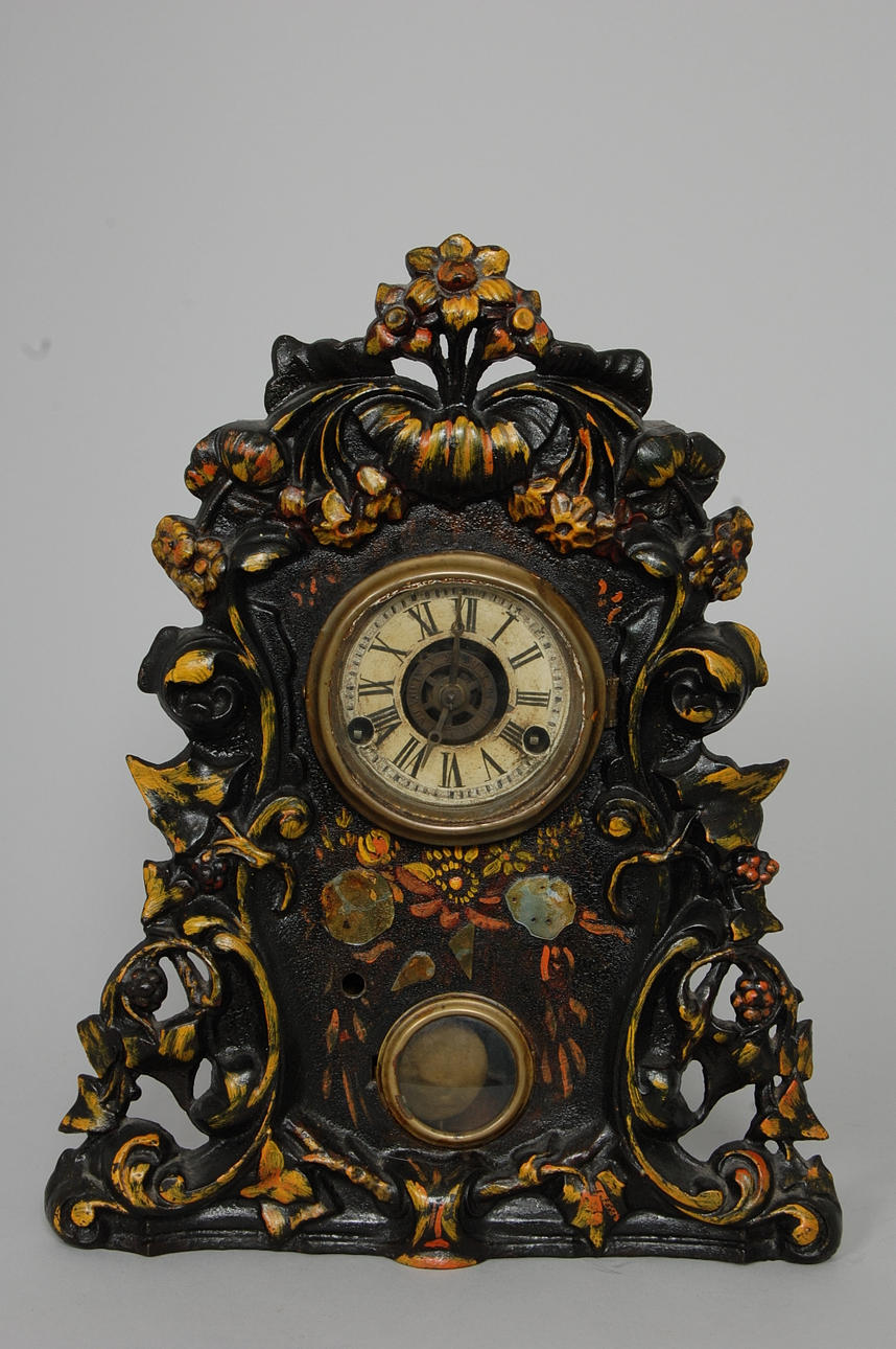 BORDSUR , nyrokoko, 1800-tal, gjutjärn.