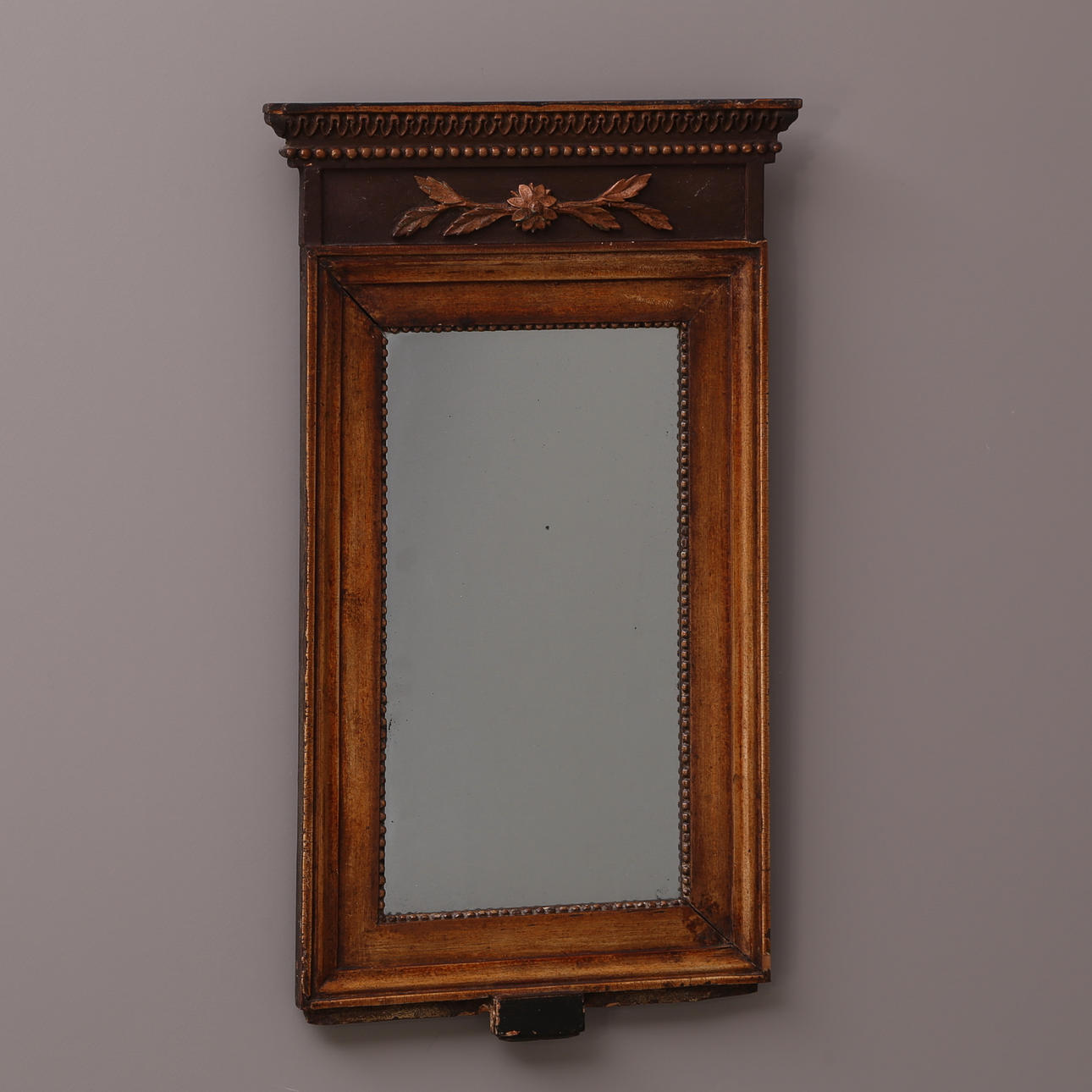 SPEGEL, sengustaviansk, 17-/1800-tal, höjd 64 cm.