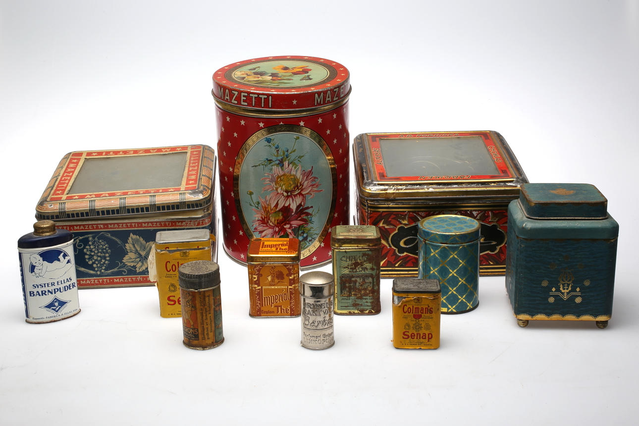 DIV PLÅTBURKAR 12 st.