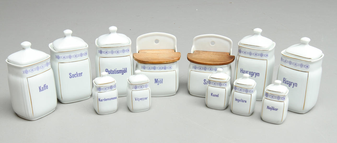 KRYDDBURKAR, 12 st, Karlskronas porslinsfabrik, 1900-tal.