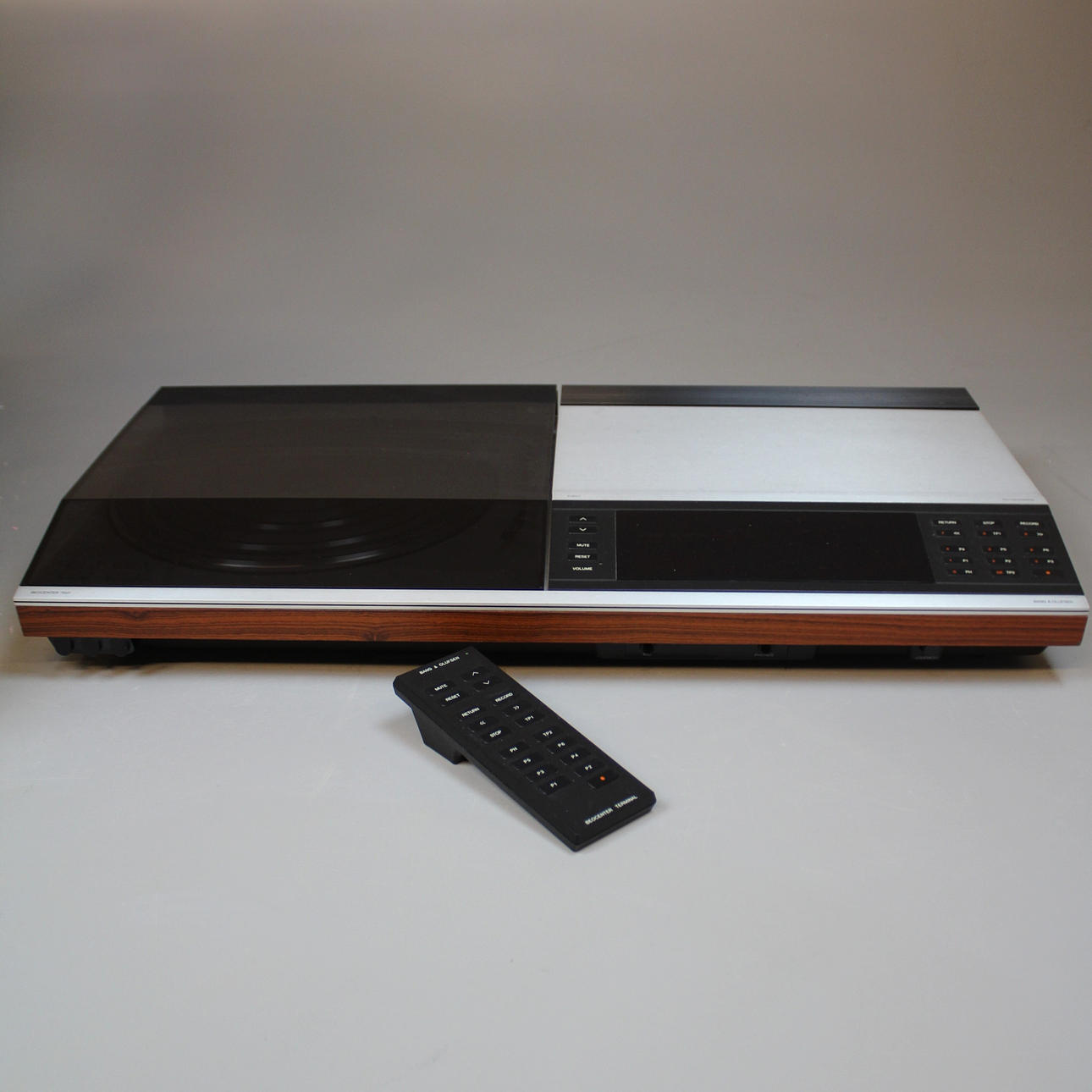 BEOCENTER Bang & Olufsen 7007 type 1821.