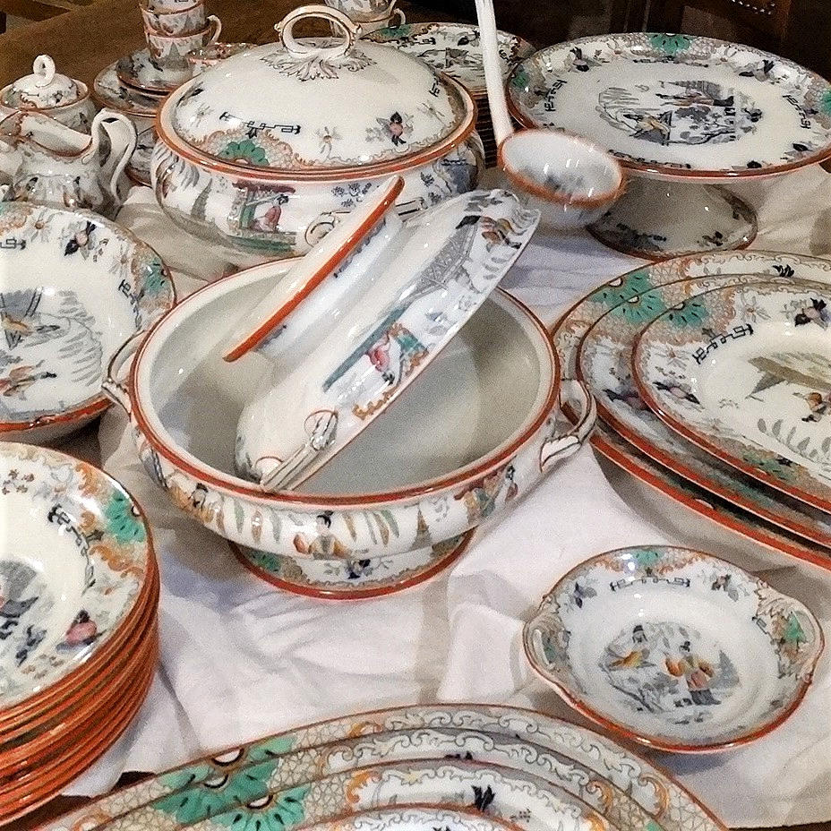 PETRUS REGOUT, porcelain service, around 1890. Ceramics