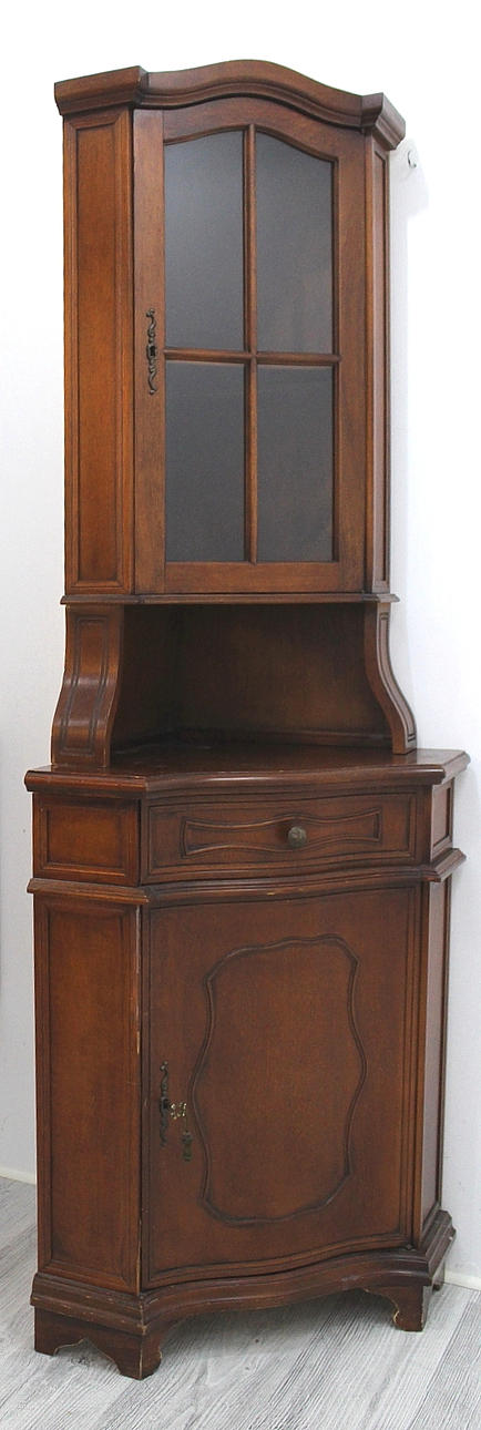 HÖRNSKÅP med vitrinöverdel.