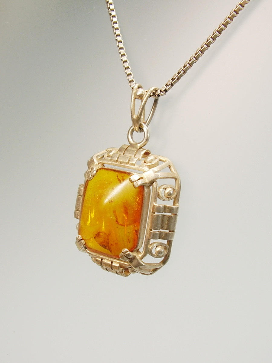 BERNSTEIN ANHÄNGER ANTIK SILBER 835.