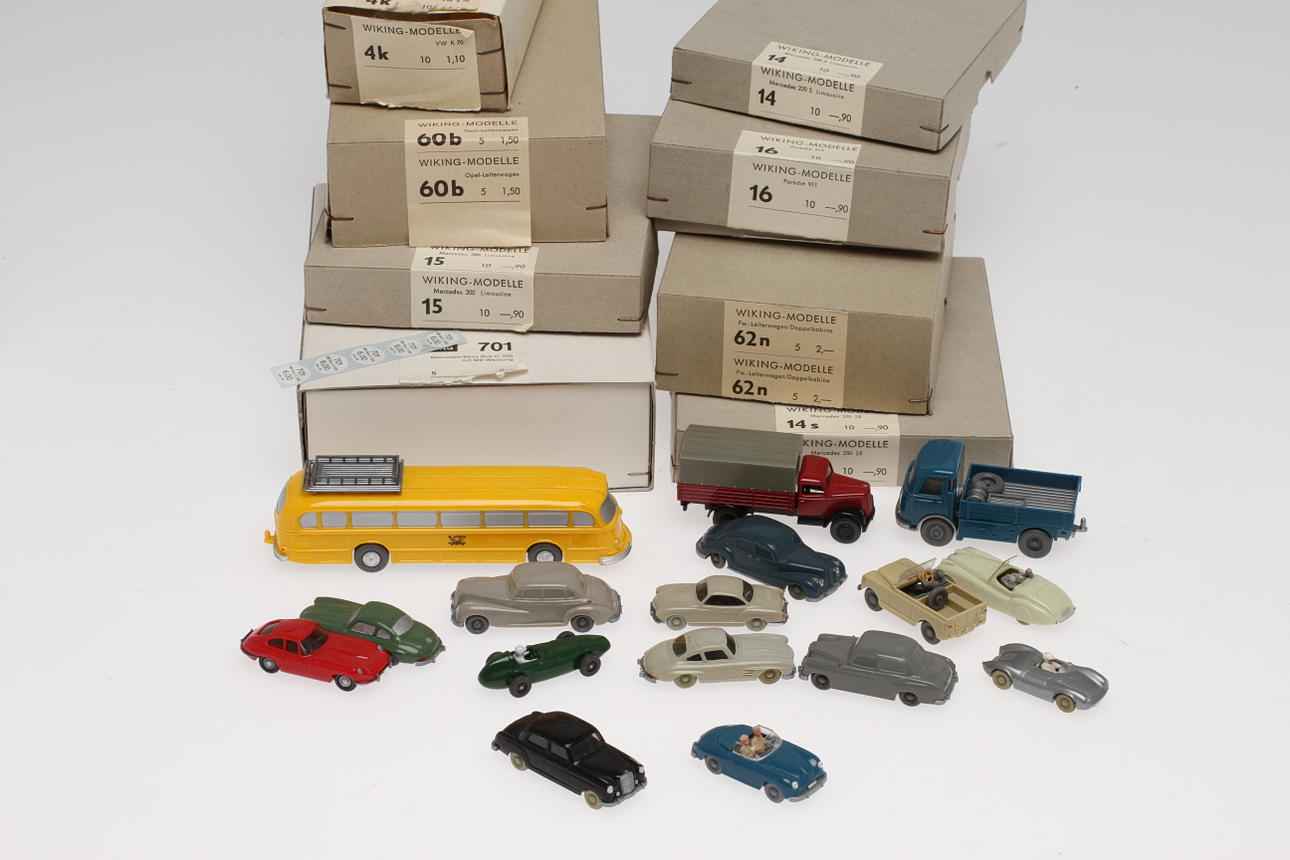 WIKING MODELLBILAR 16 stycken samt 8 originalkartonger.