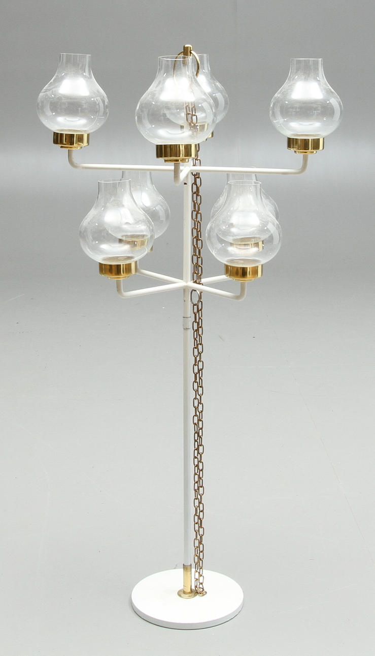 KANDELABER, med 8 ljusarmar, 1900-tal.