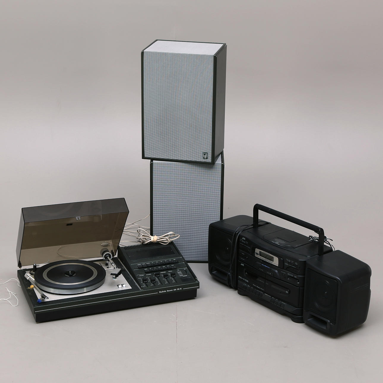 RADIOLA STERETT 320 HiFi, skivsplare, samt JVC RC-X105, Cd/kasett-radio.