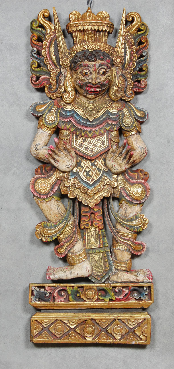 GUDABILD, orientalisk, träskuren, 1900-tal.