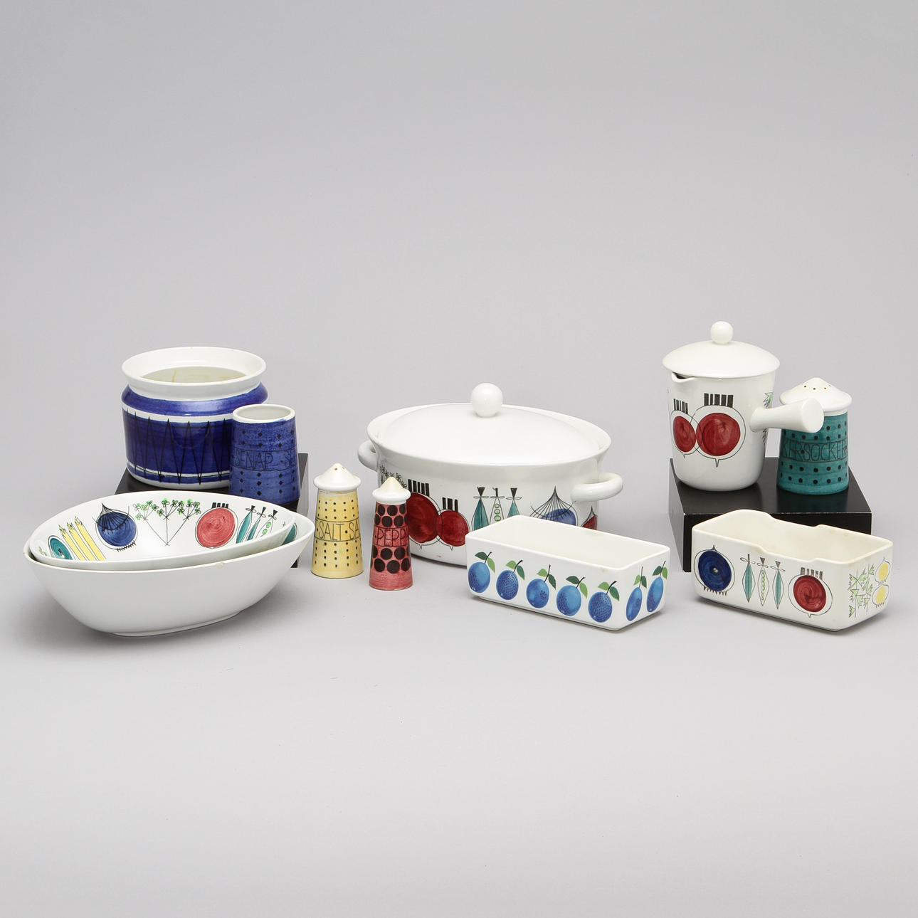 PORSLIN, 11 delar, "Picknick" samt "Berså", Stig Lindberg, Rörstrand.