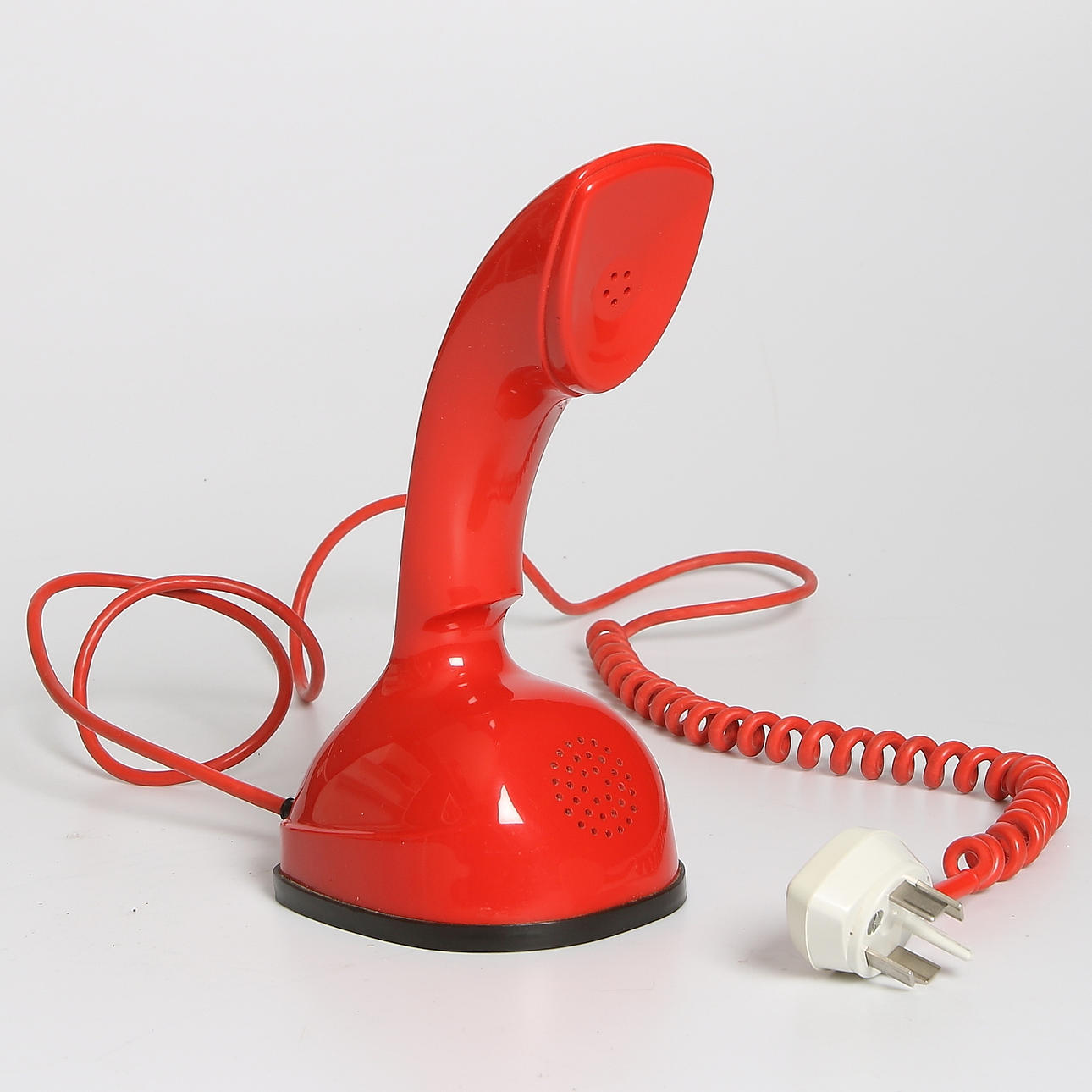 TELEFON, Ericofonen, s.k. Kobratelefon. Form av Blomberg, Lysell och Thames. 1953-1954.