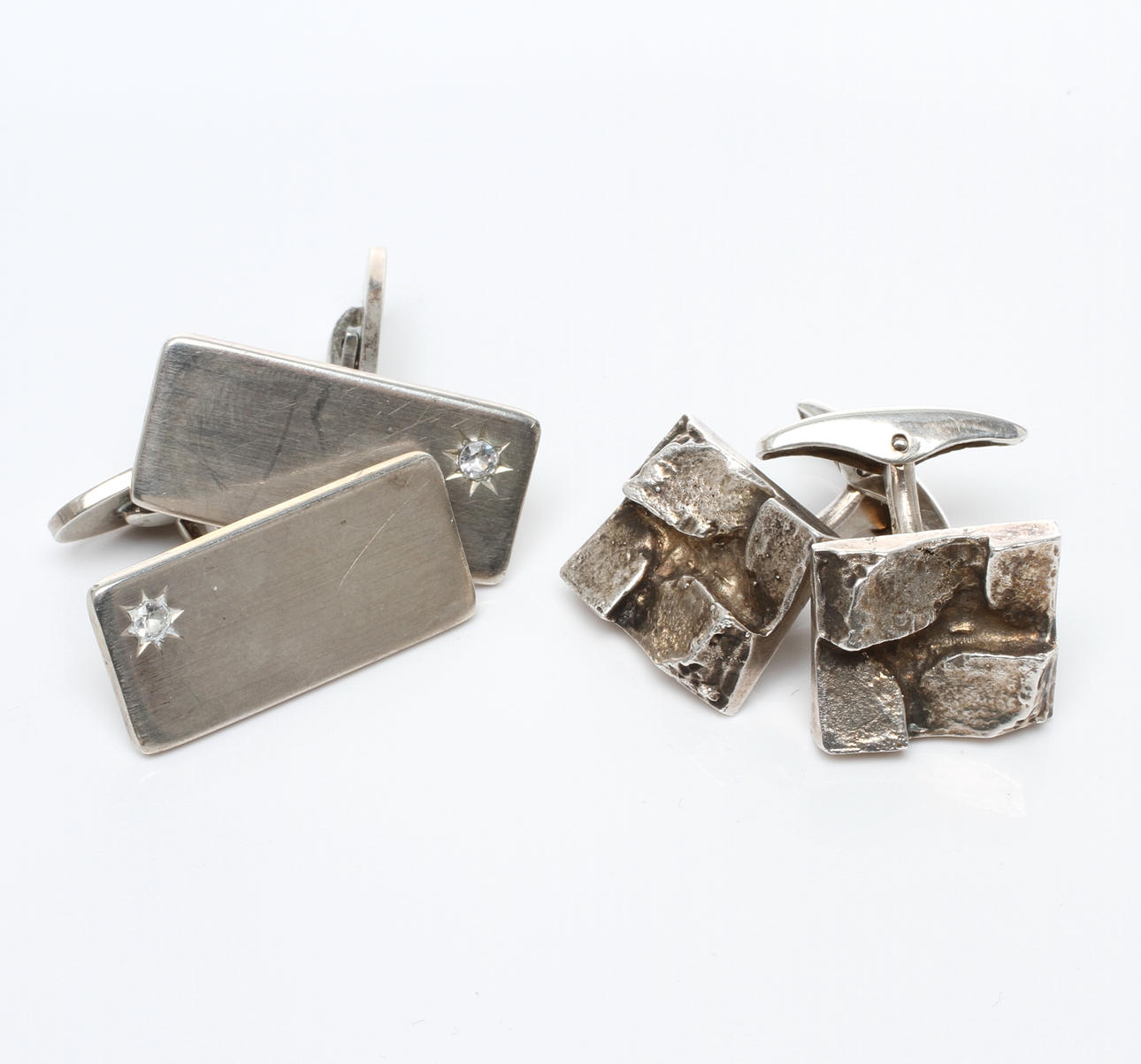 MANSCHETTKNAPPAR 2 par, silver, Finland samt Sverige. 1900-talets andra hälft.