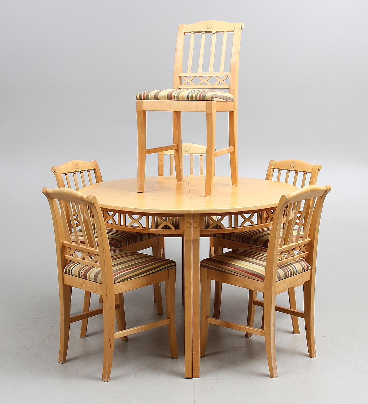 MATSALSGRUPP, 7 delar, variant av Östgötamodellen, Mjölby Snickeriverkstad, 1900-talets andra hälft.