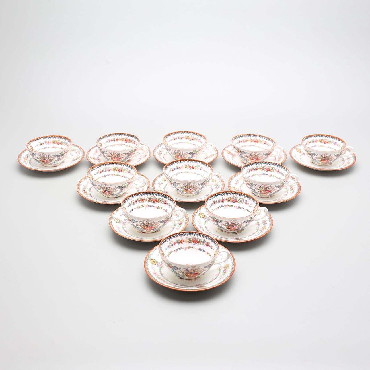 KAFFEKOPPAR med FAT (11), porslin, Rörstrand, 1900-talets första hälft.