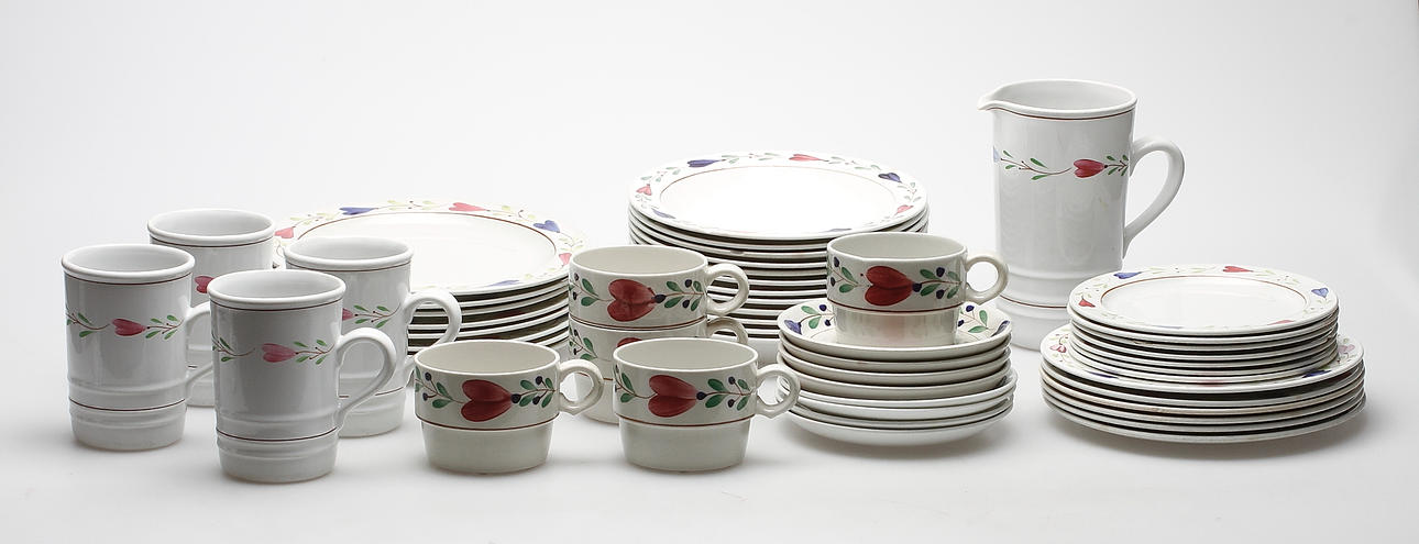 SERVISDELAR, keramik, 43 delar, "Allmoge" och "Ranka", Gustavsberg.