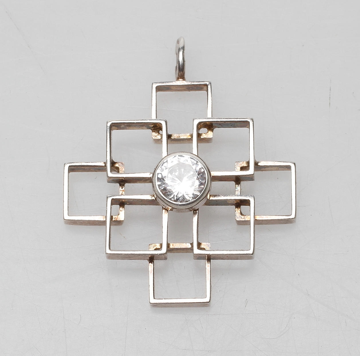 HÄNGE, silver och bergskristall, sannolikt Finland.