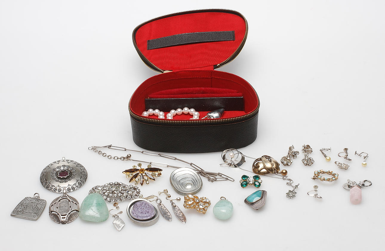 SMYCKEN, bl.a. silver.