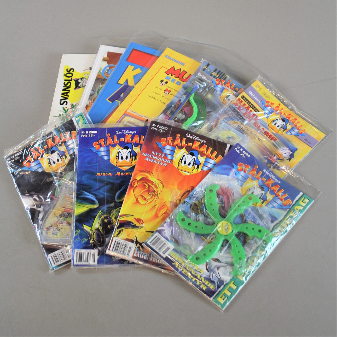 BÖCKER och SERIETIDNINGAR 10 stycken.