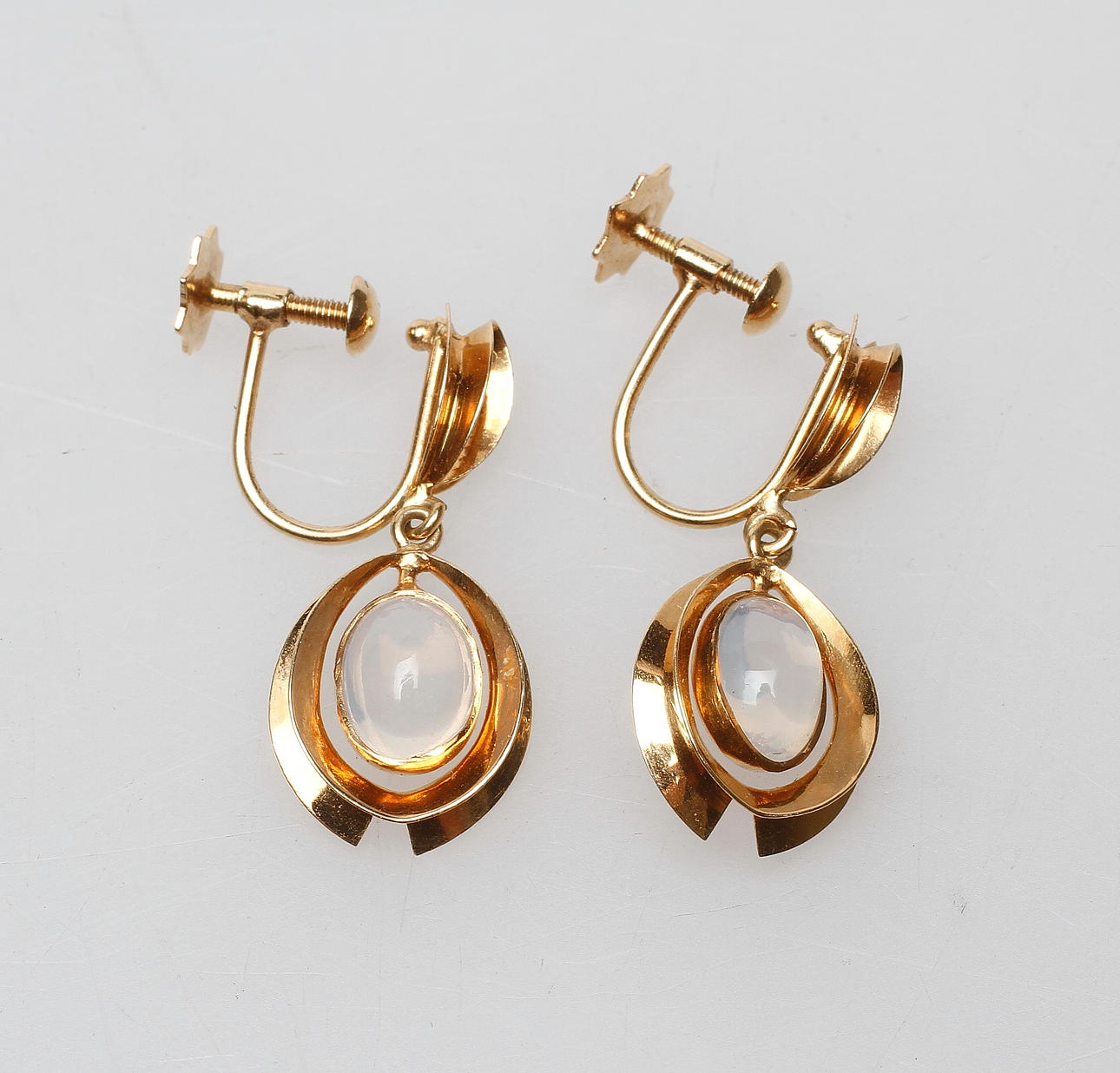 ÖRHÄNGEN, ett par, guld 18k med sten, total vikt ca. 2,5 gram.