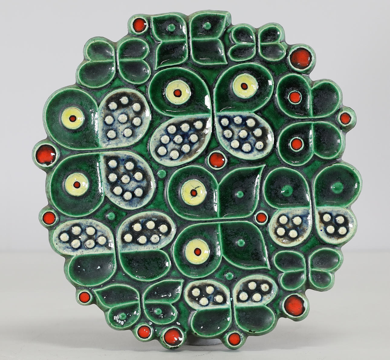 BRITT-LOUISE SUNDELL. wall plate, Gustavsberg, stoneware, 1960s