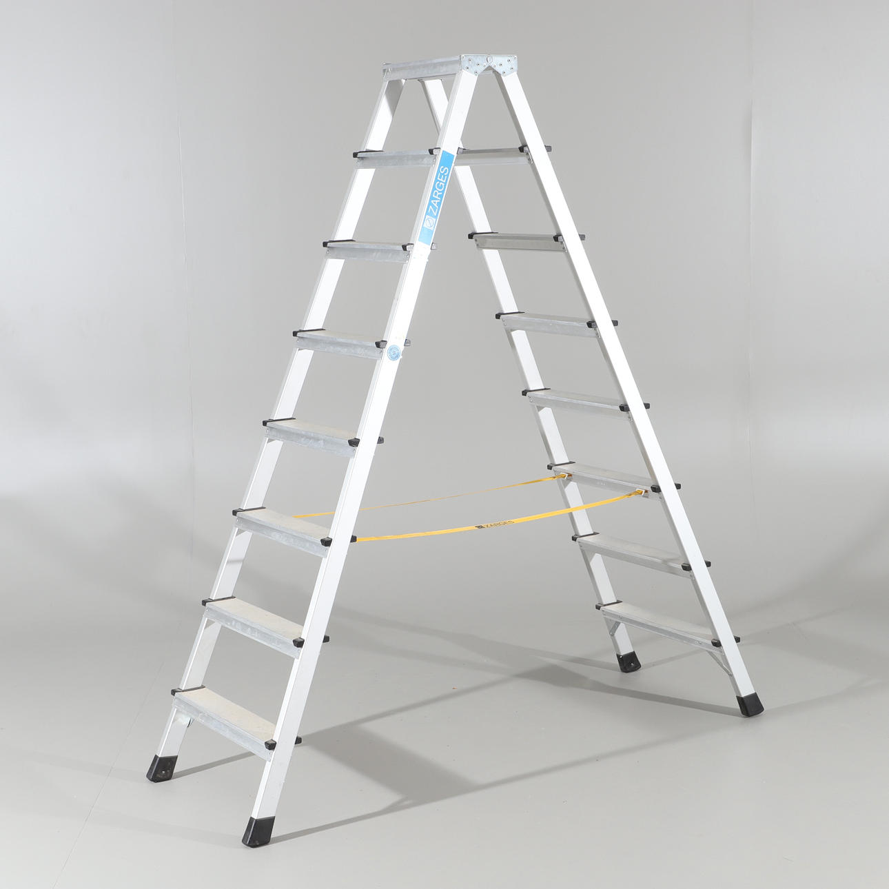 DUBBELSTEGE, Zarges.