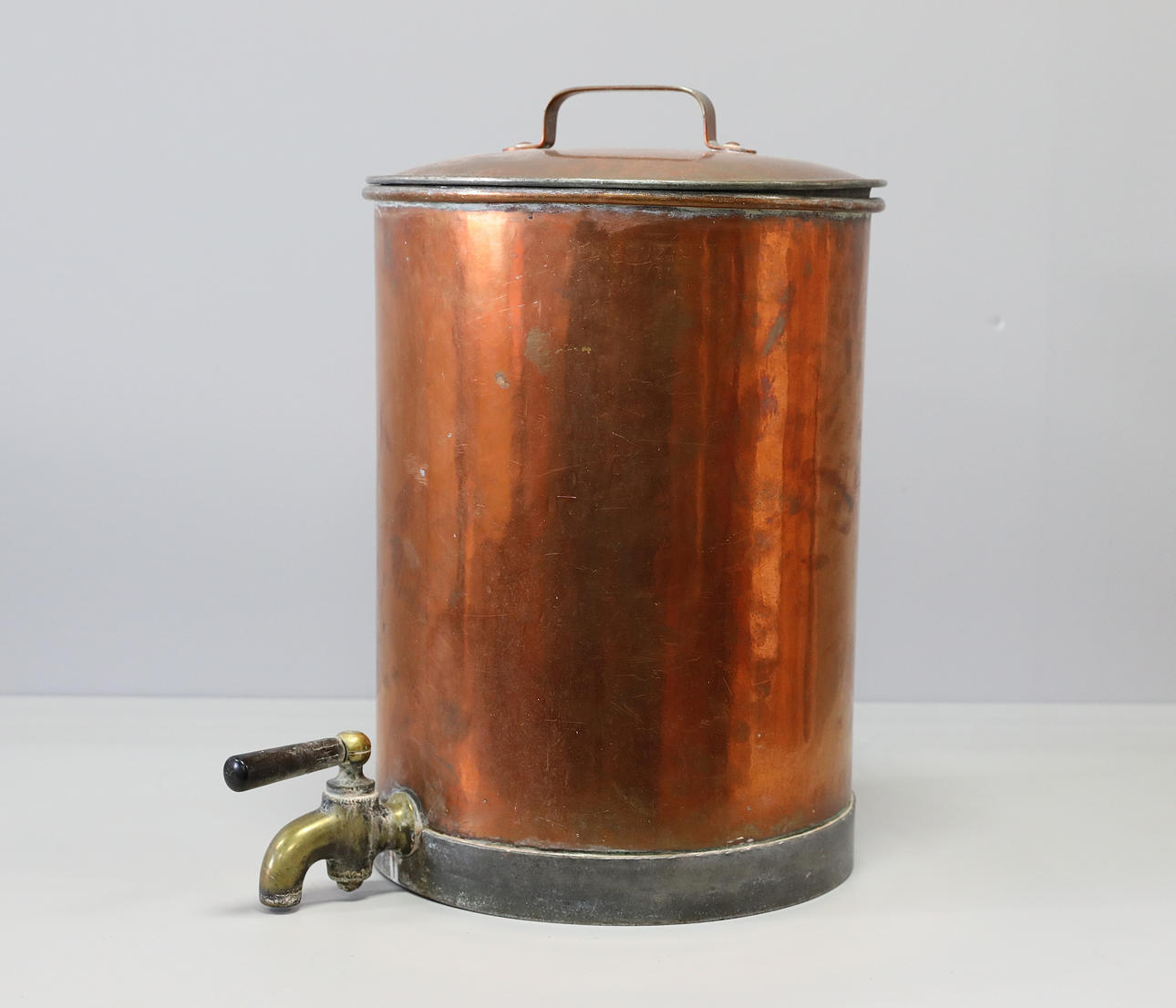 VATTENTANK, koppar, mässing, 1900-tal.