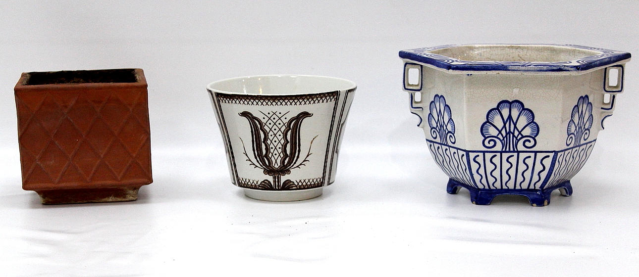 YTTERFODER en Rörstrand, två Gustavsberg.