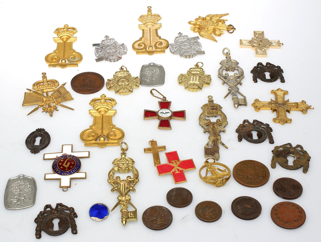 DIV, medaljer. möbelbeslag.