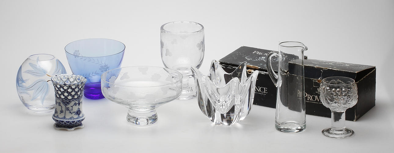 GLAS och PORSLIN, 11 delar, bland annat Reijmyre, Royal Copenhagen, Orrefors.