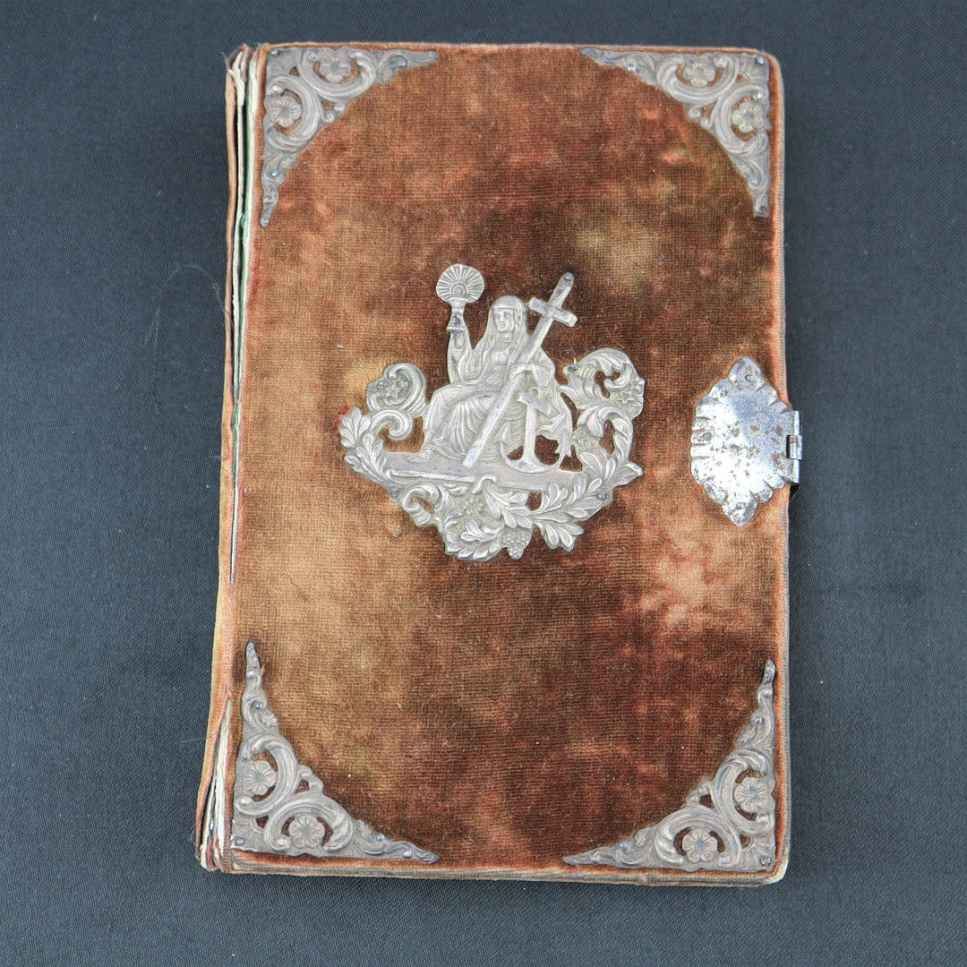 PRAYER BOOK CATHOLIC CHRISTIANS.