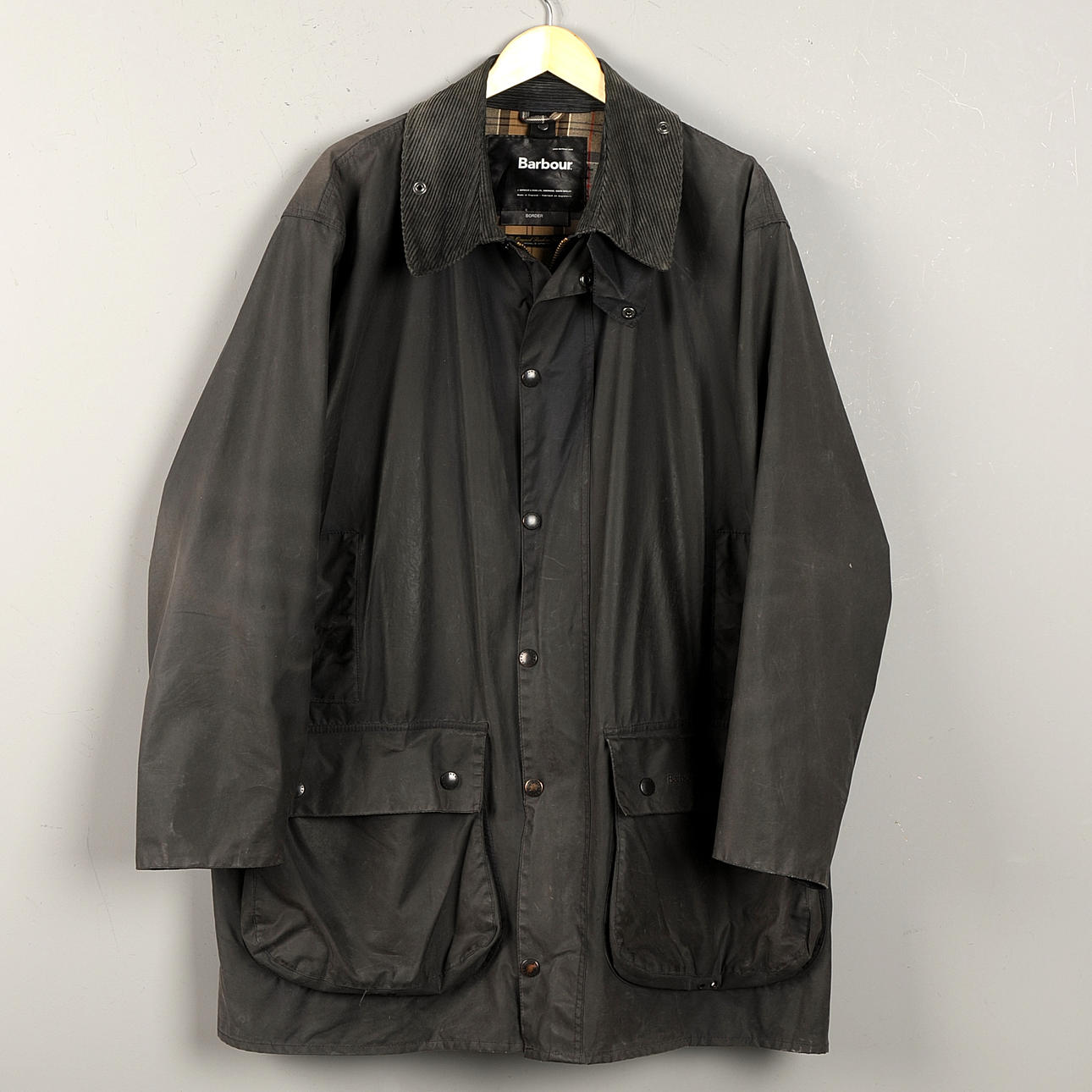 OIL COAT, Barbour border.
