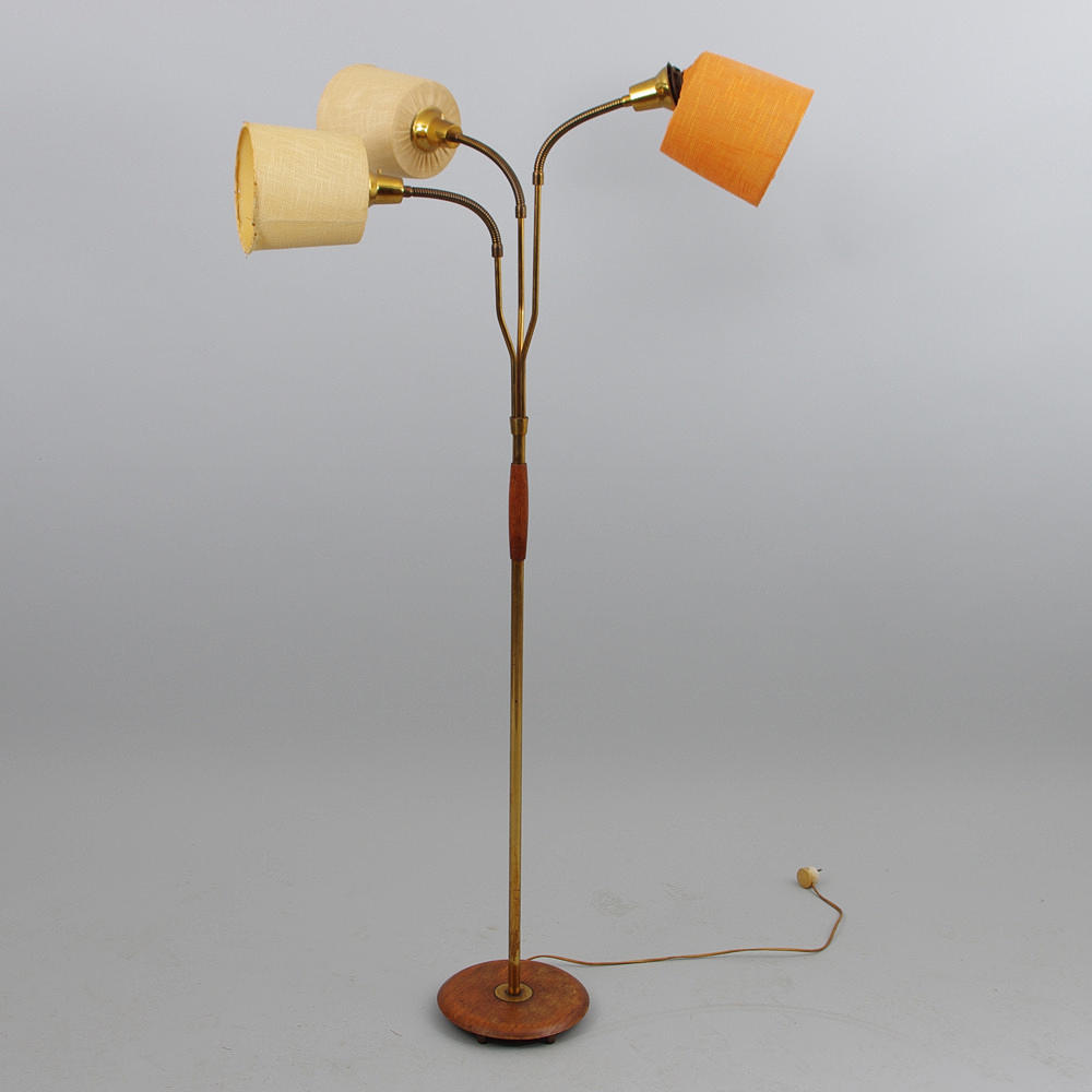 GOLVLAMPA, 3-armad, teak/mässing, 50-tal.
