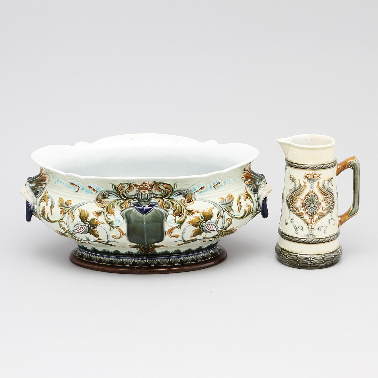 YTTERFODER samt STOP, majolika, Rörstrand, 1900-talets första kvartal.