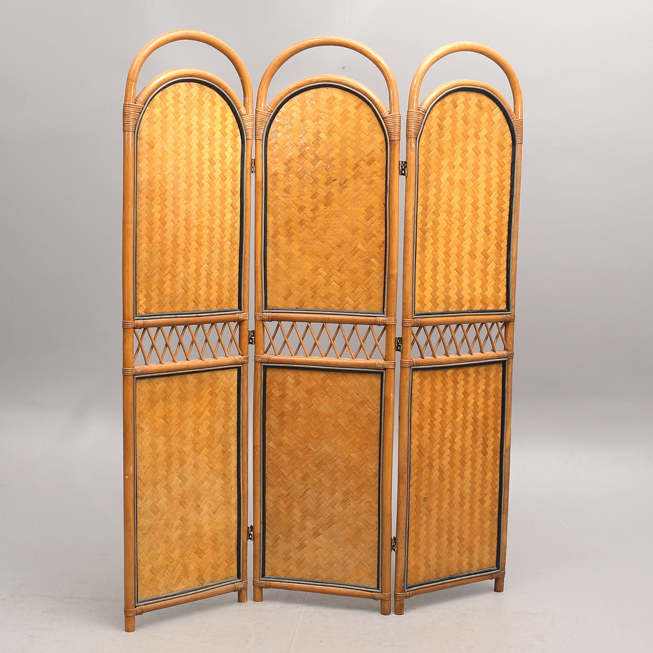 VIKVÄGG, bambu, 1900-tal.