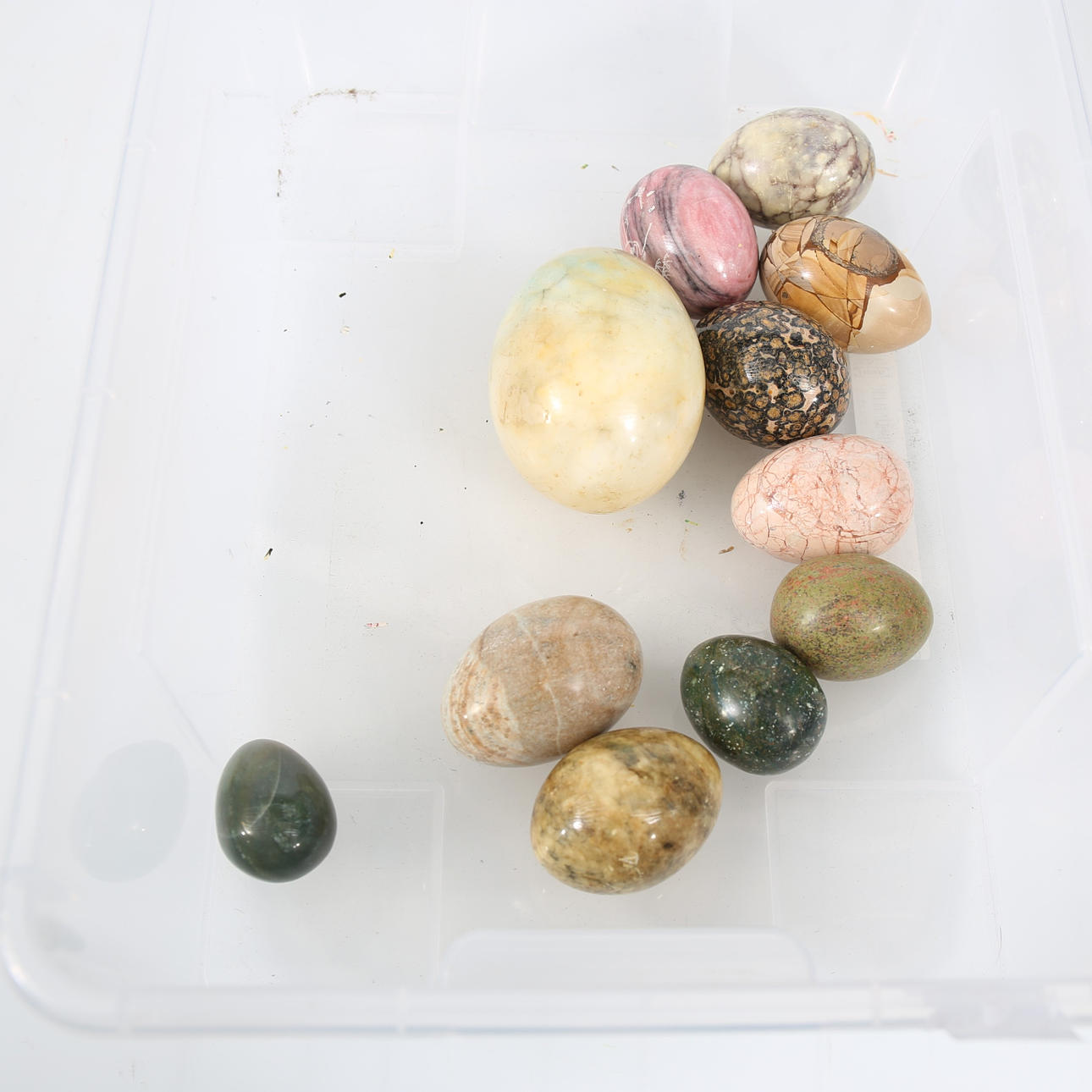 PRYDNADSÄGG, sten, 11 stycken, 1900-talets andra hälft.