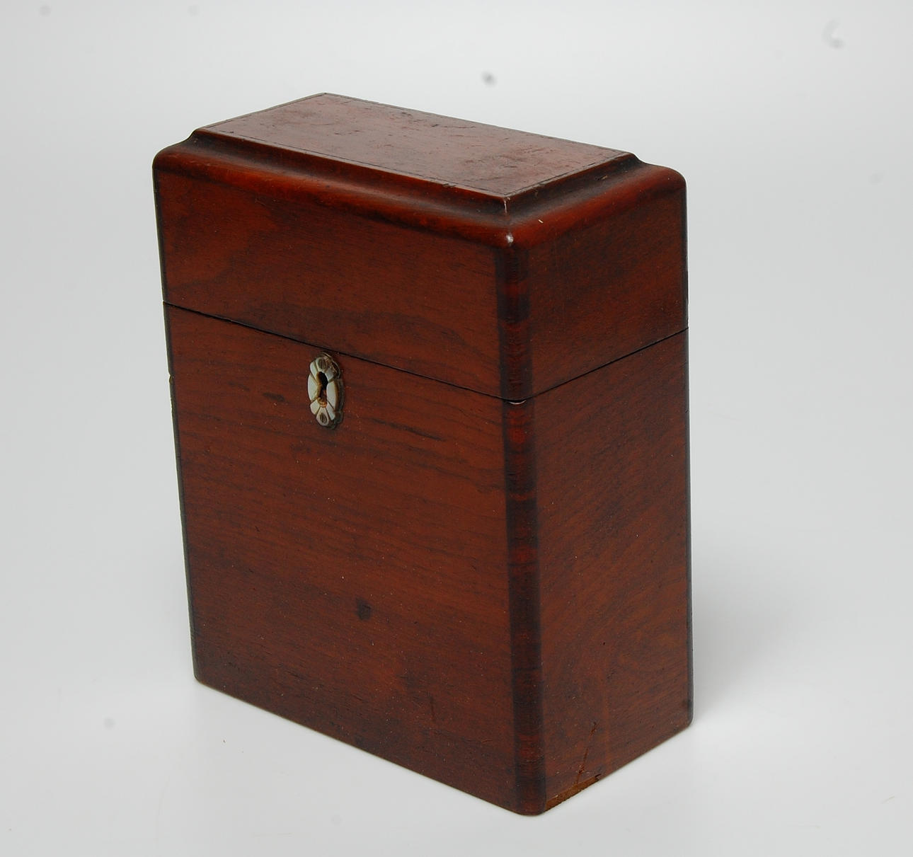 SCHATULL, med 1 par flaskor, 1800-tal.