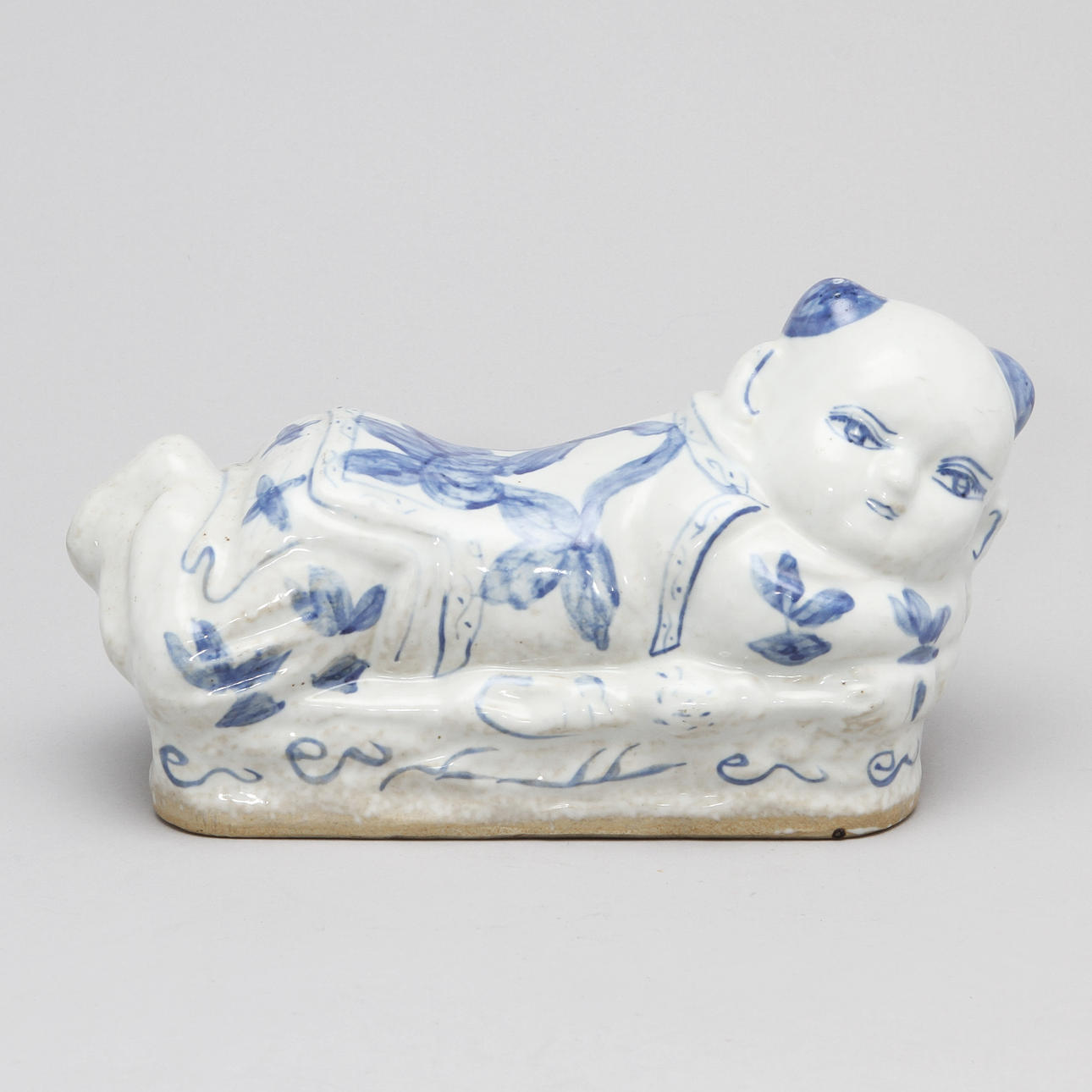 KUDDE, porslin, Kina, 1900-tal.