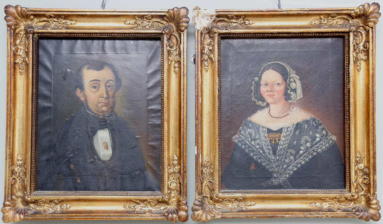 SVEN GUSTAF LINDROTH. TILLSKRIVEN. PORTRÄTT, 2 st, olja på duk, 1800-talets första del.