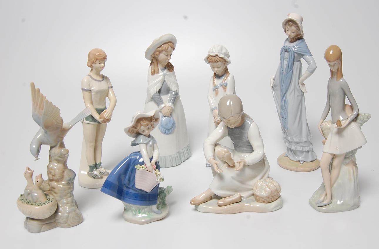 FIGURINER, 8 st, porslin, bland annat Lladro, Nao.