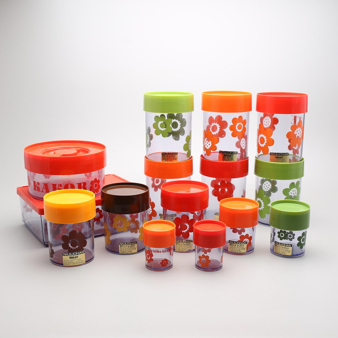 BURKAR, 15 st., plast, Erik Kold, Nilsjohan, 1960/70-tal.