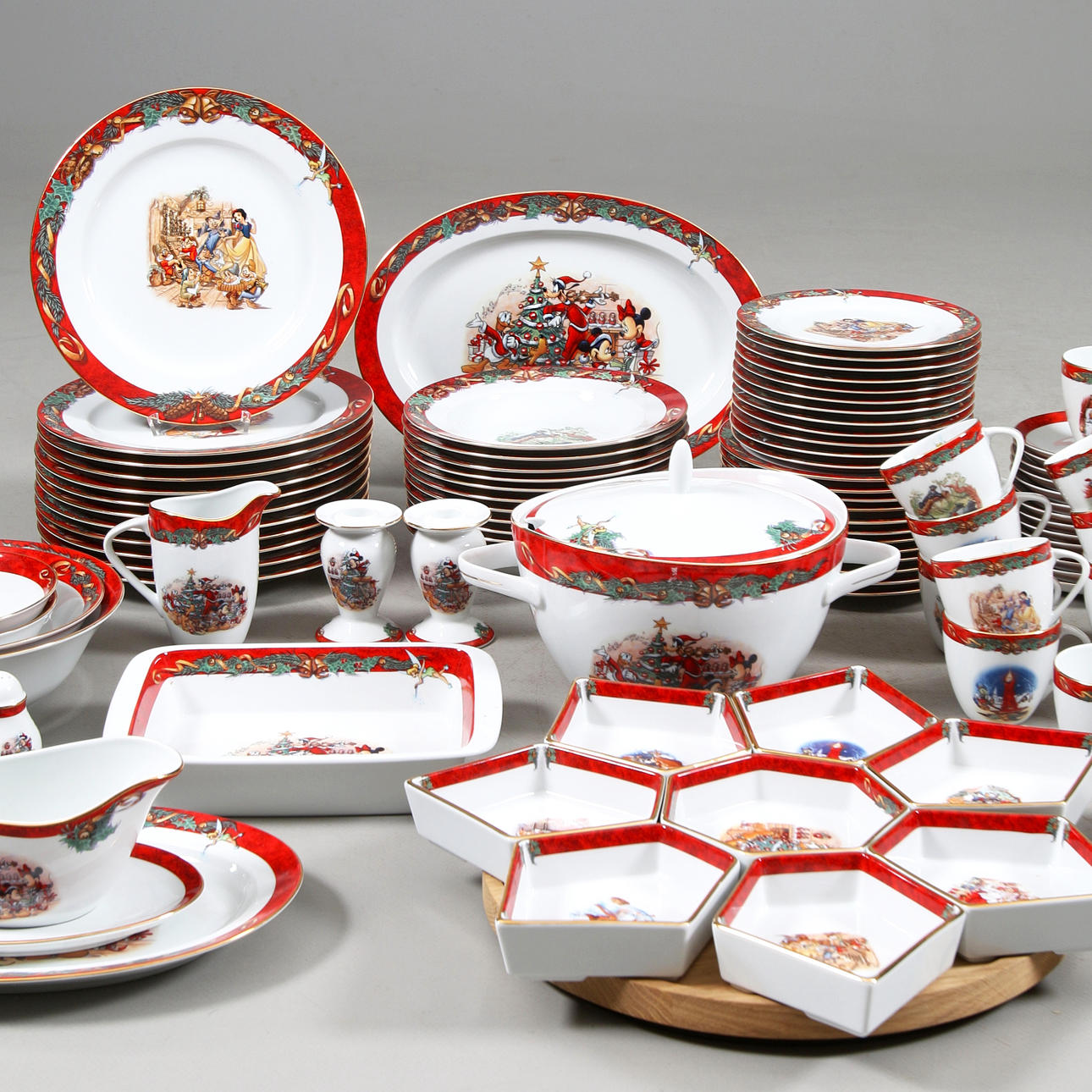 SERVICETEILE, 97 Teile, Porzellan, 