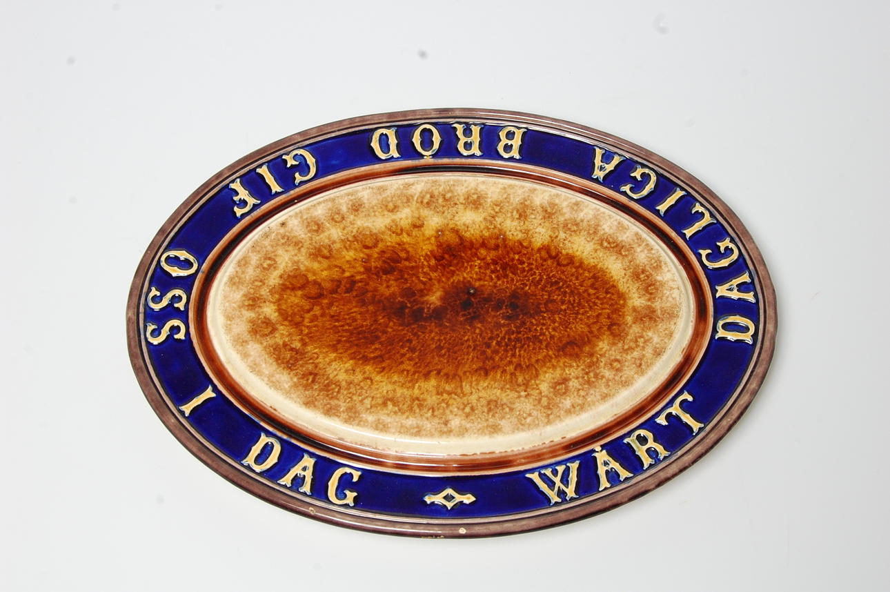 BRÖDFAT, porslin, Gustavsberg, 1800-tal.